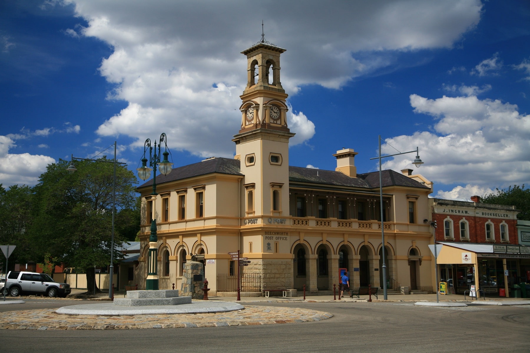 Beechworth Town Walk - Victoria's High Country