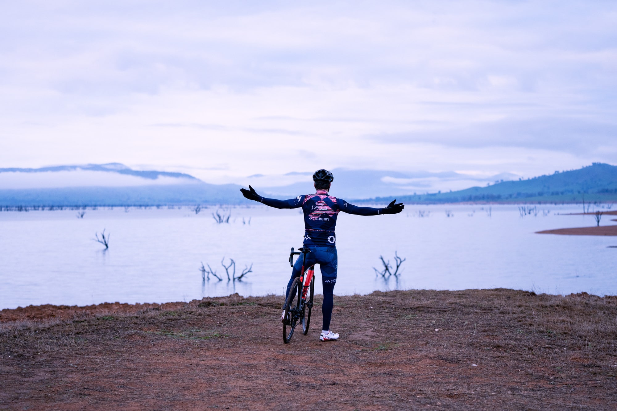 Lake Hume Views gravel ride - Victoria's High Country