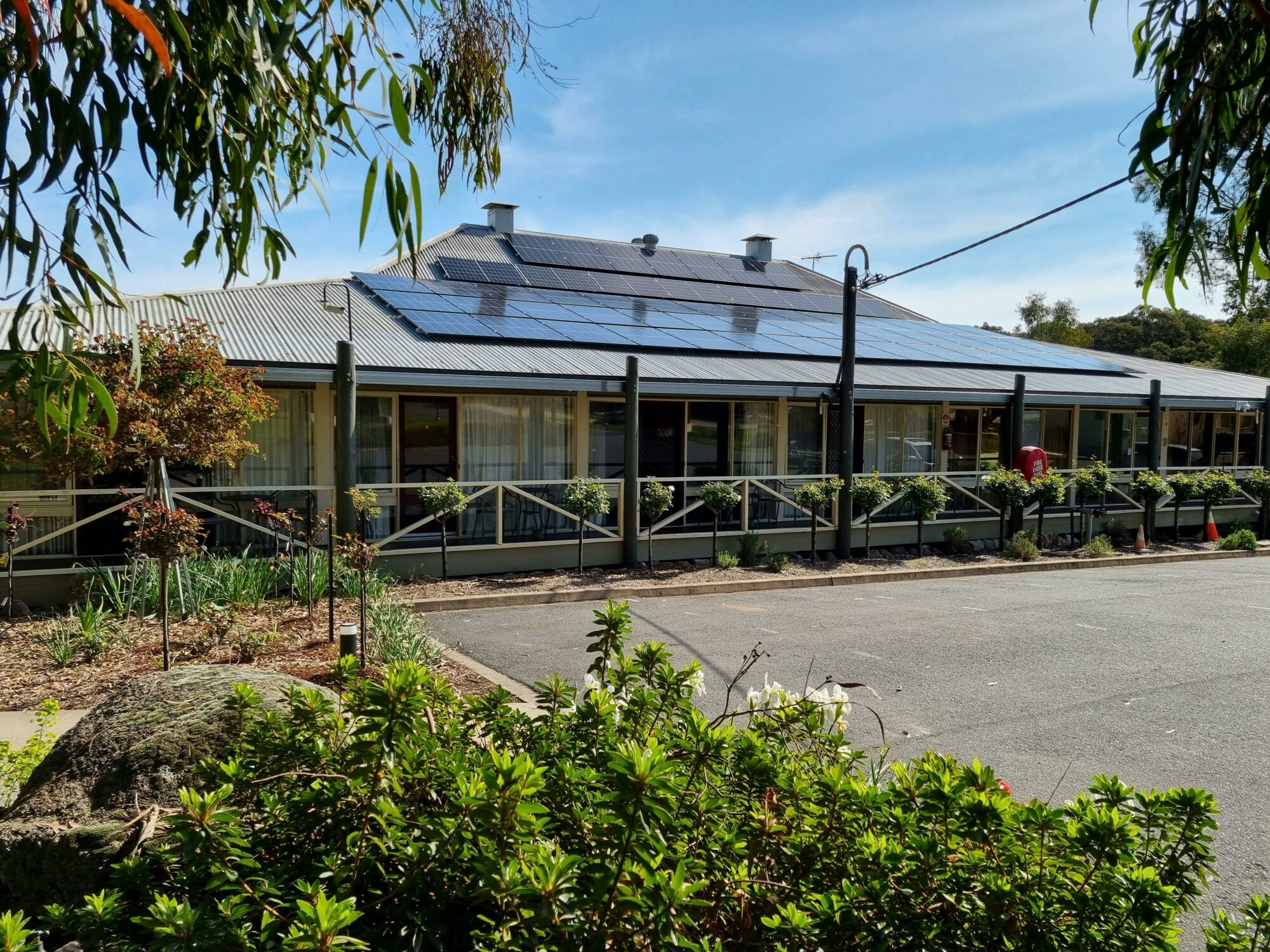 Front of the motel building