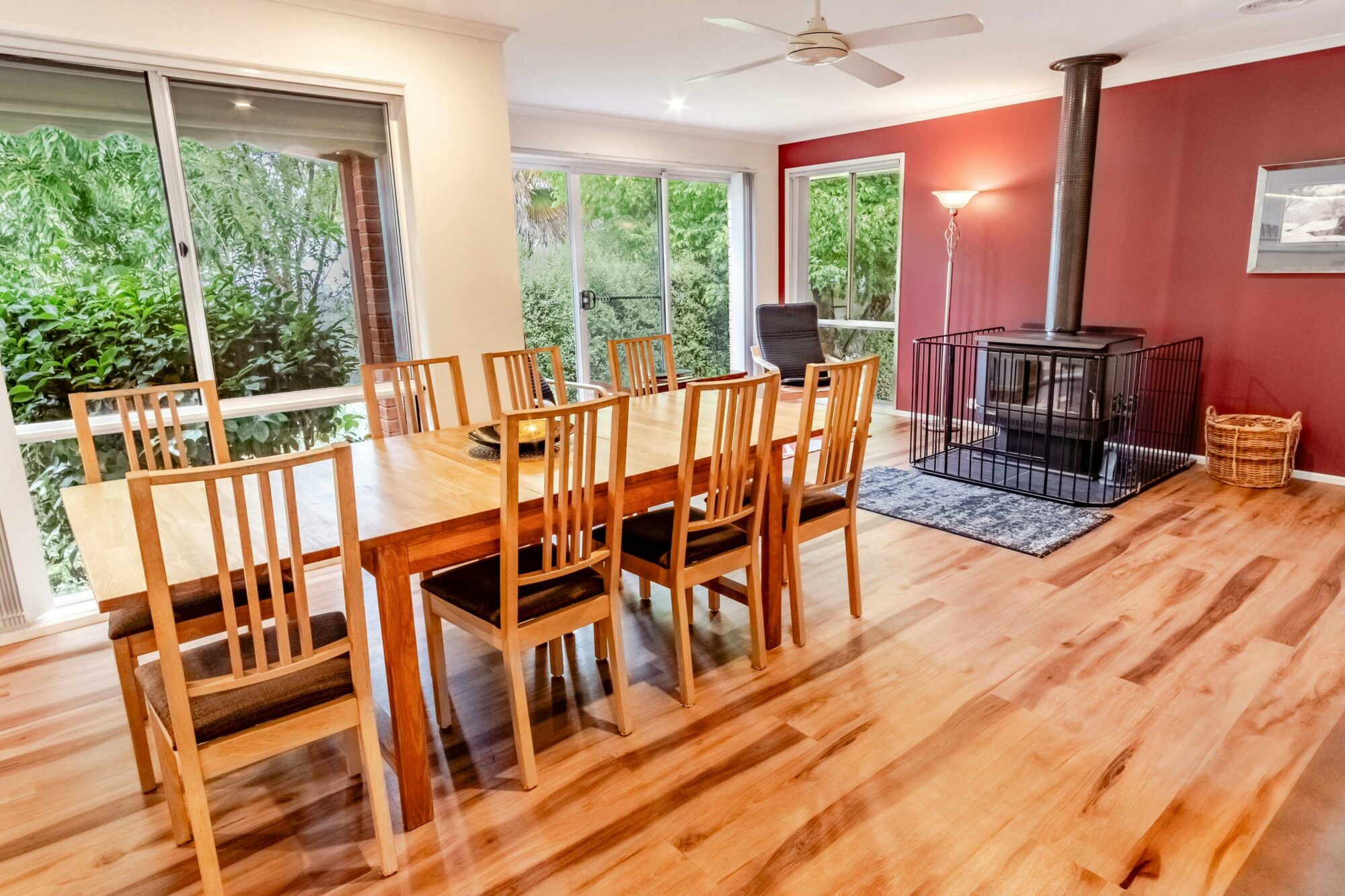 Dining & living room at Hargreaves House with Alpine Valley Getaways