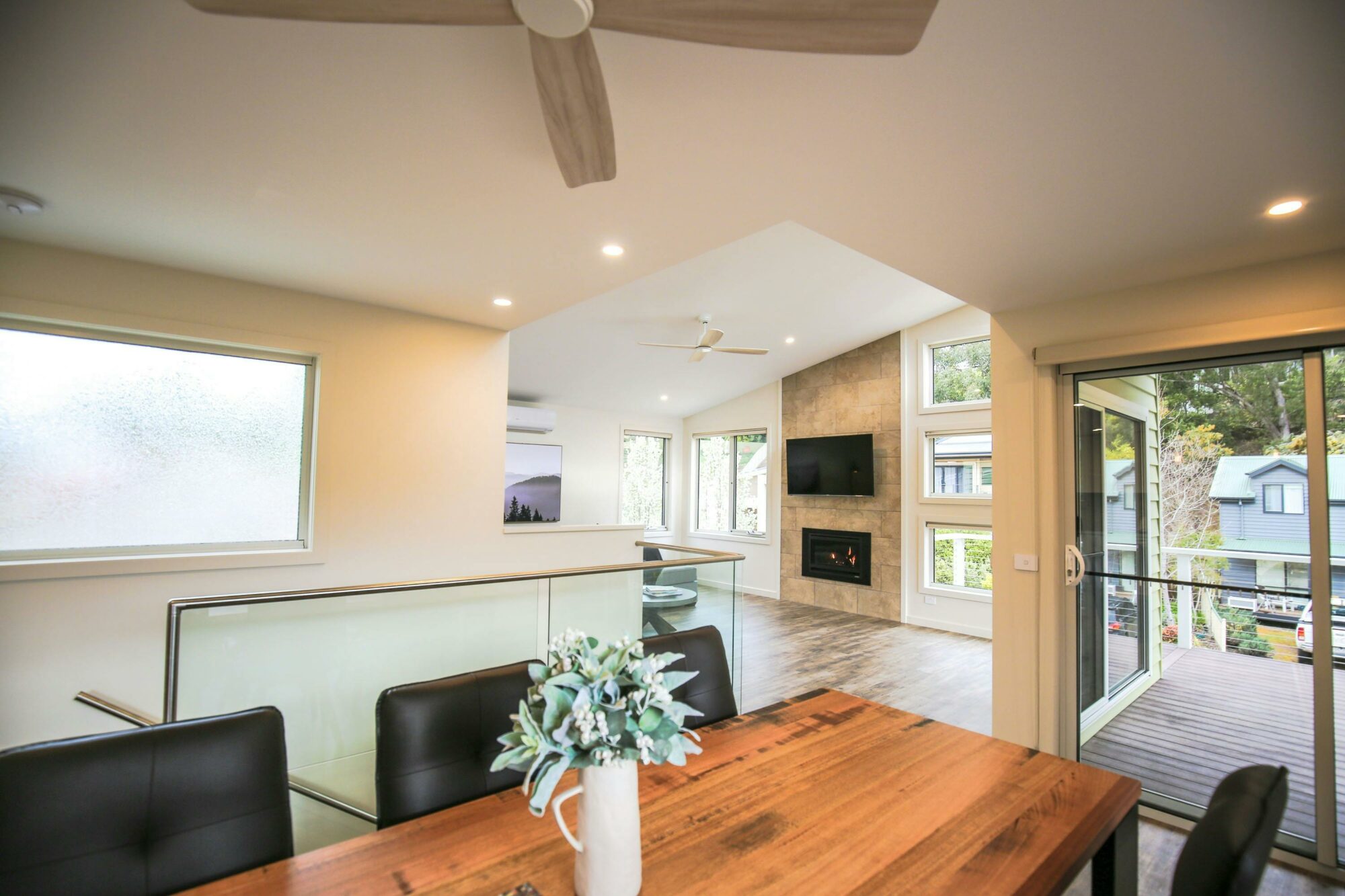 A Pear Tree Loft - dining area