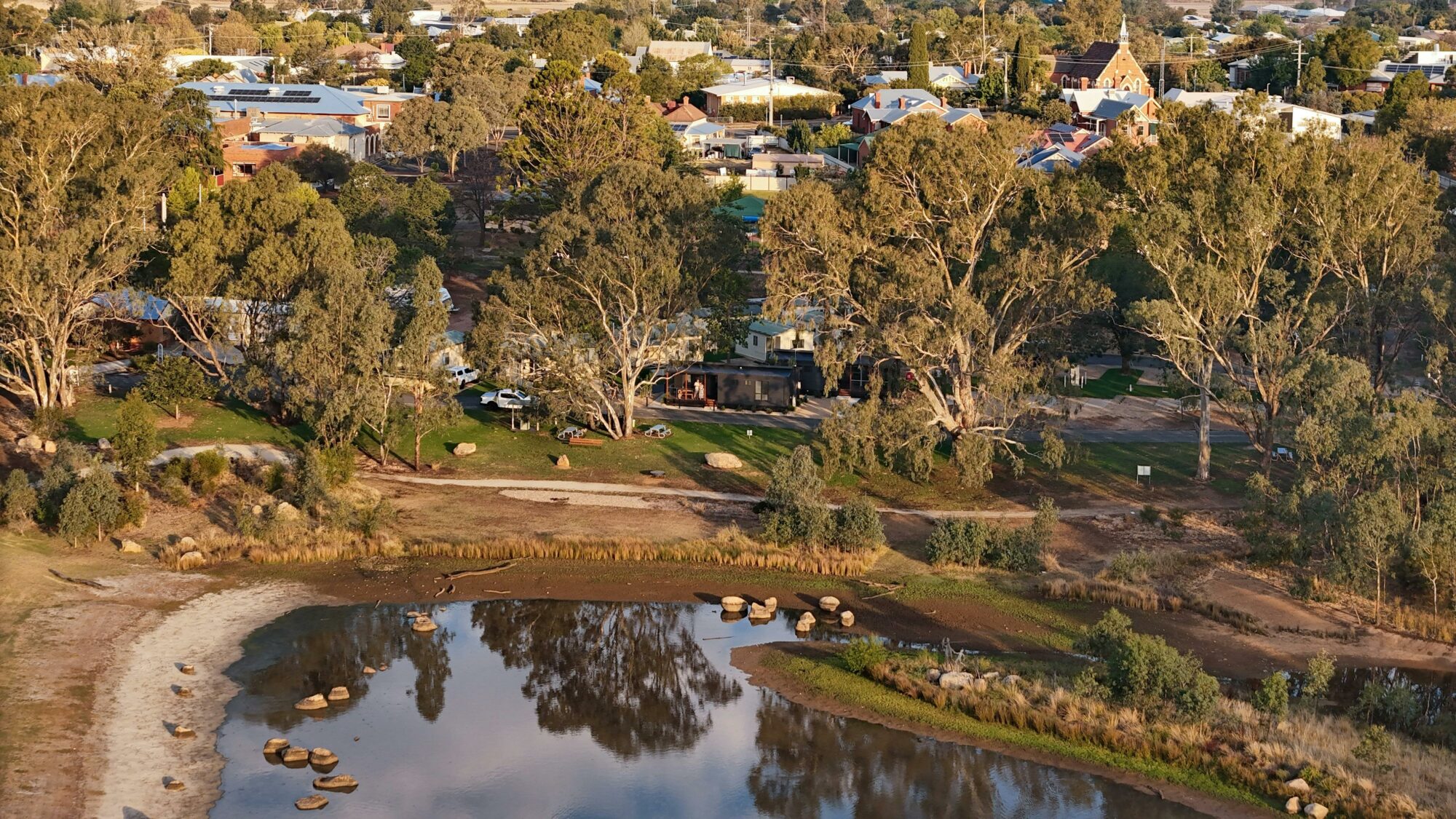 Holiday Park in Rutherglen adjacent to Lake King Wetlands