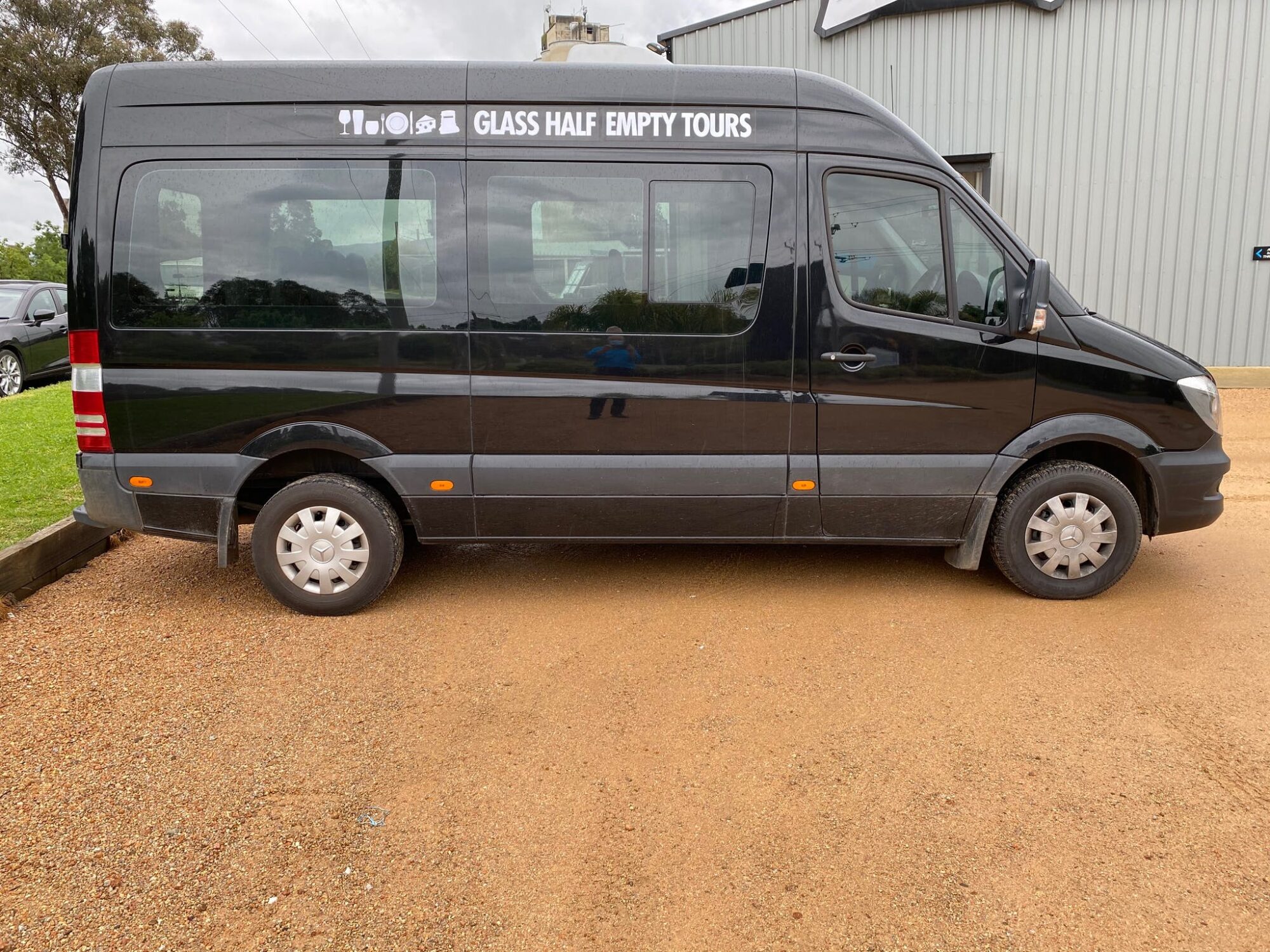 Tour bus, Mercedes Benz Sprinter, fully air conditioned, leather seats, individual seat