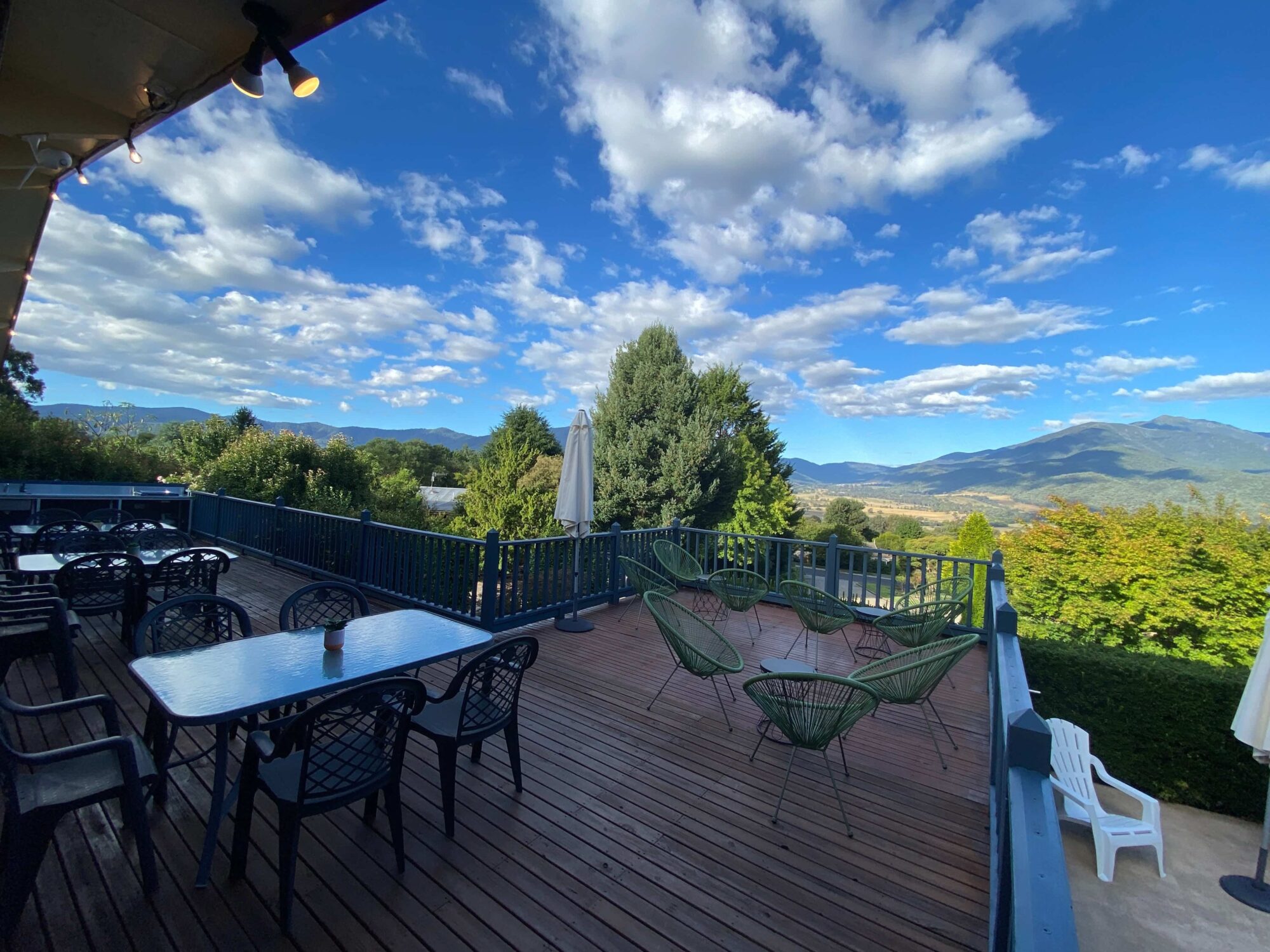 Deck with views of Mt Bogong
