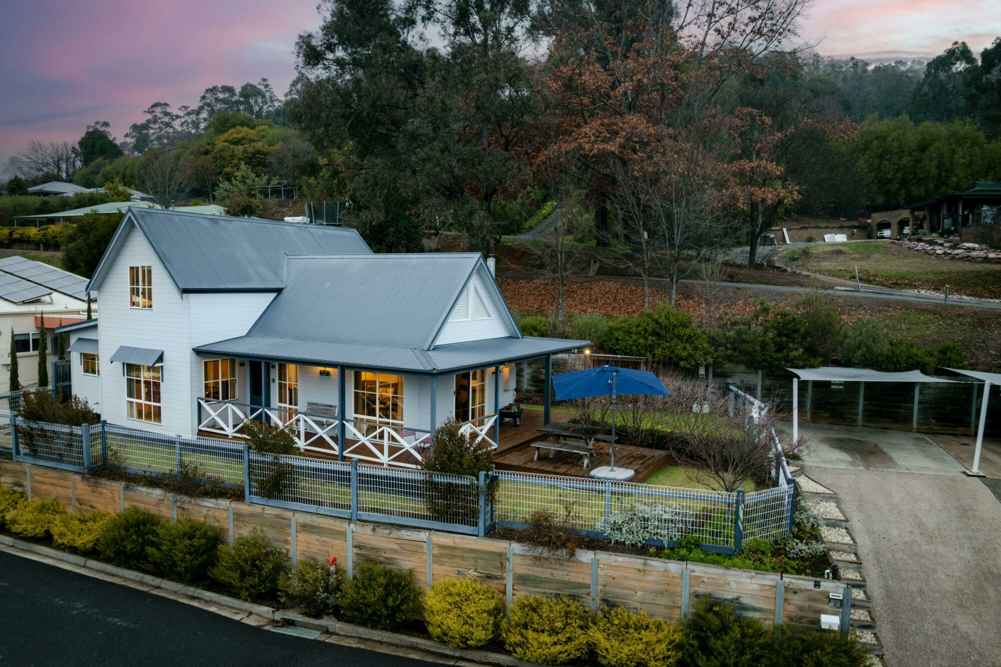 Birds eye view of property