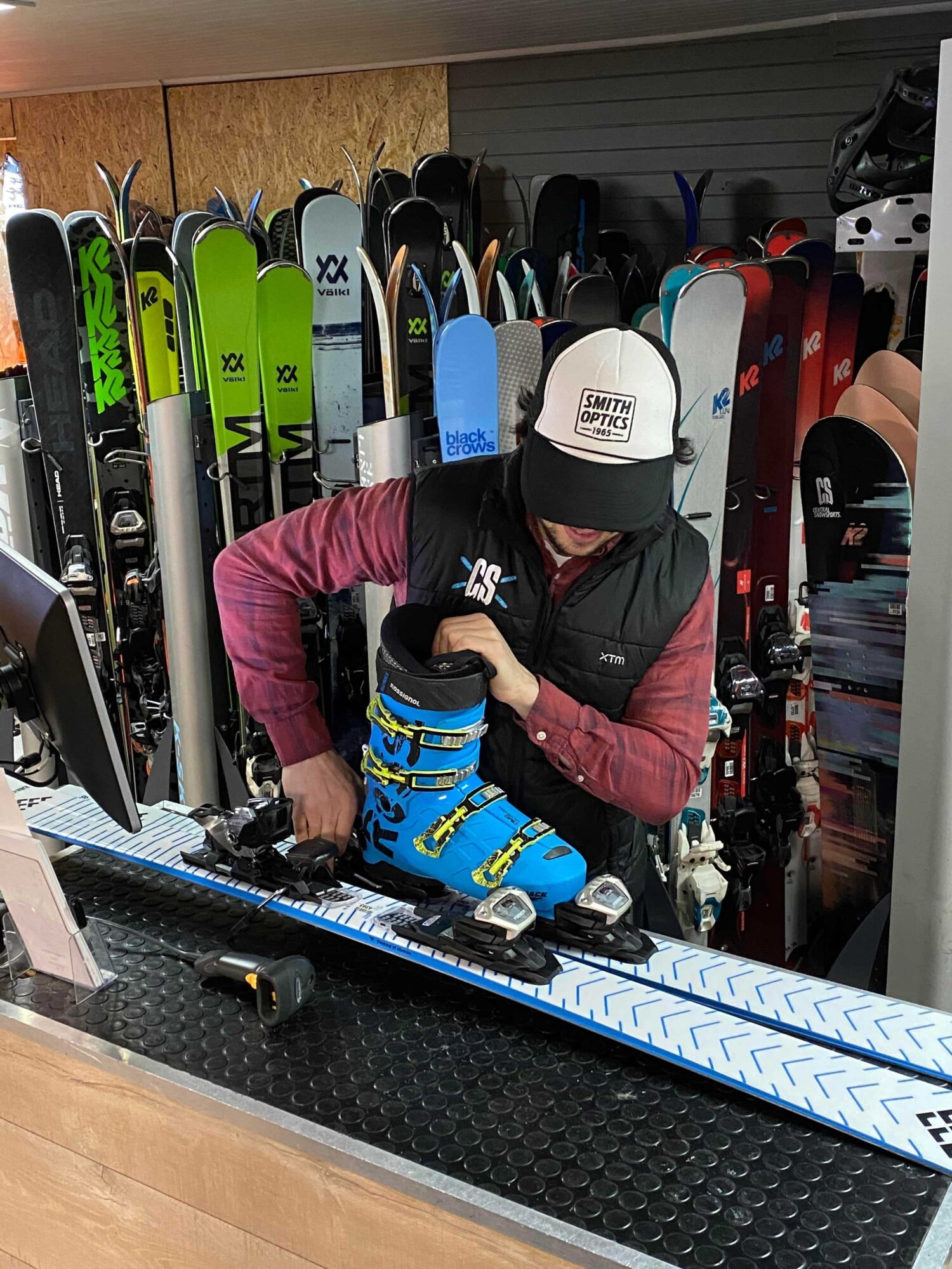 Boots get fitted to bindings for correct release