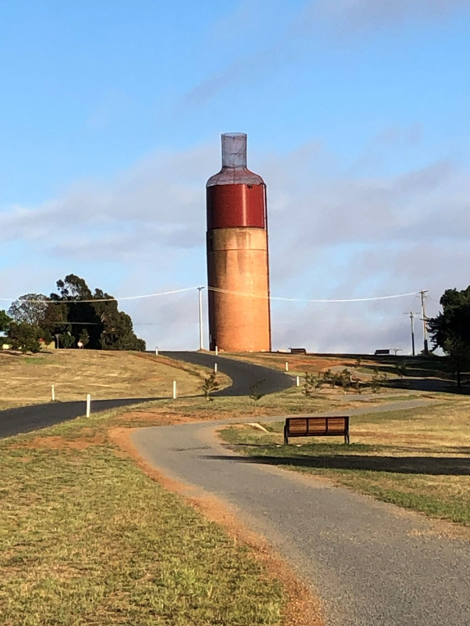 The iconic Rutherglen Wine Bottle will be open on Sunday mornings during Janurary