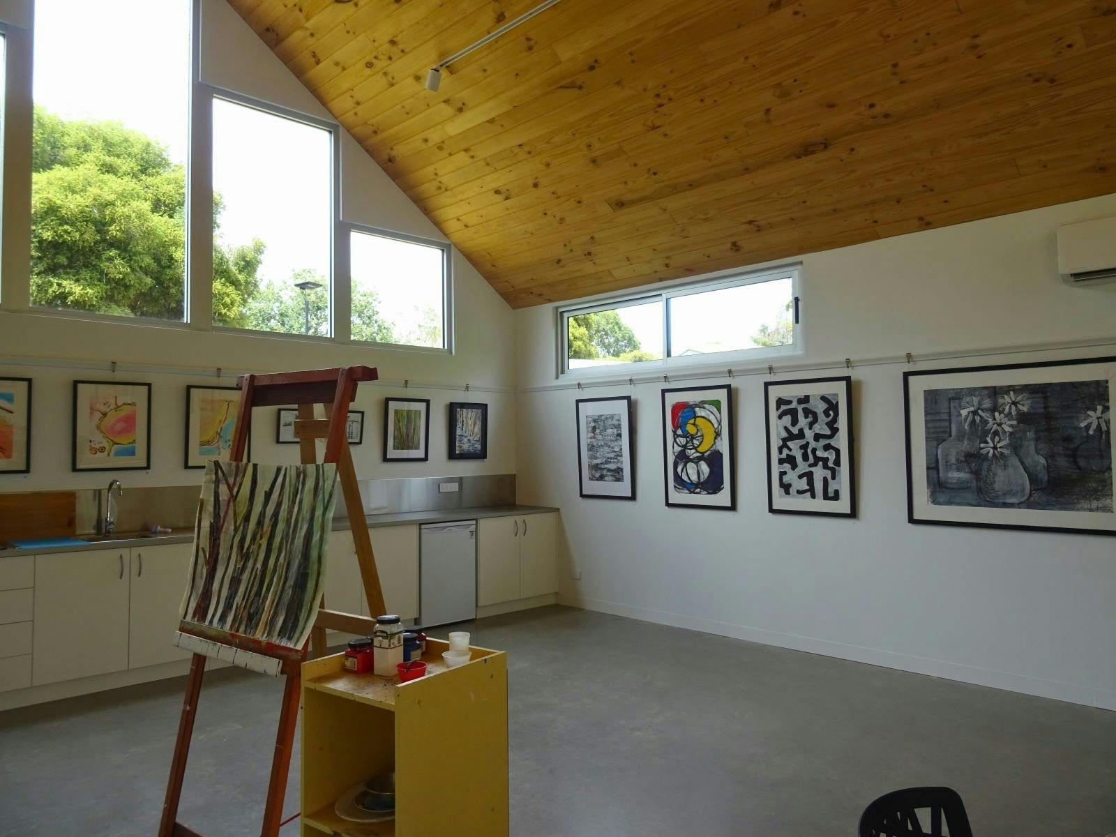 Come and browse the works of local artist Glenda Mackay