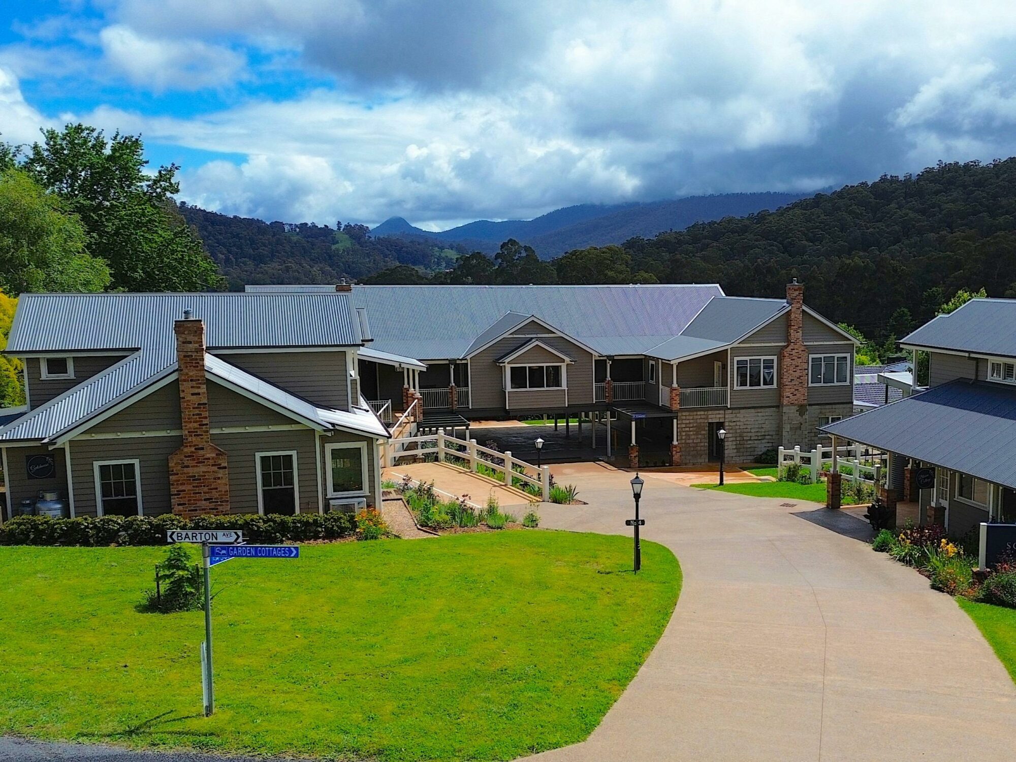 Scenic Marysville front entrance