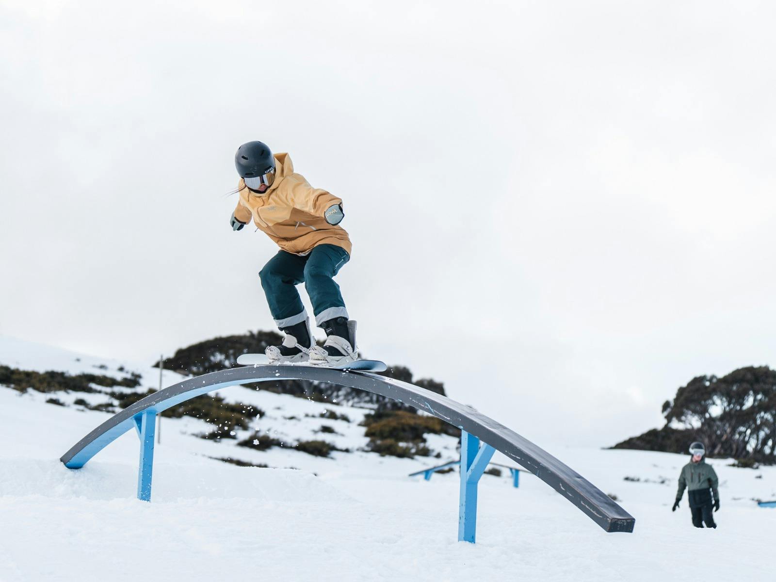 Board Lounge Throwdown