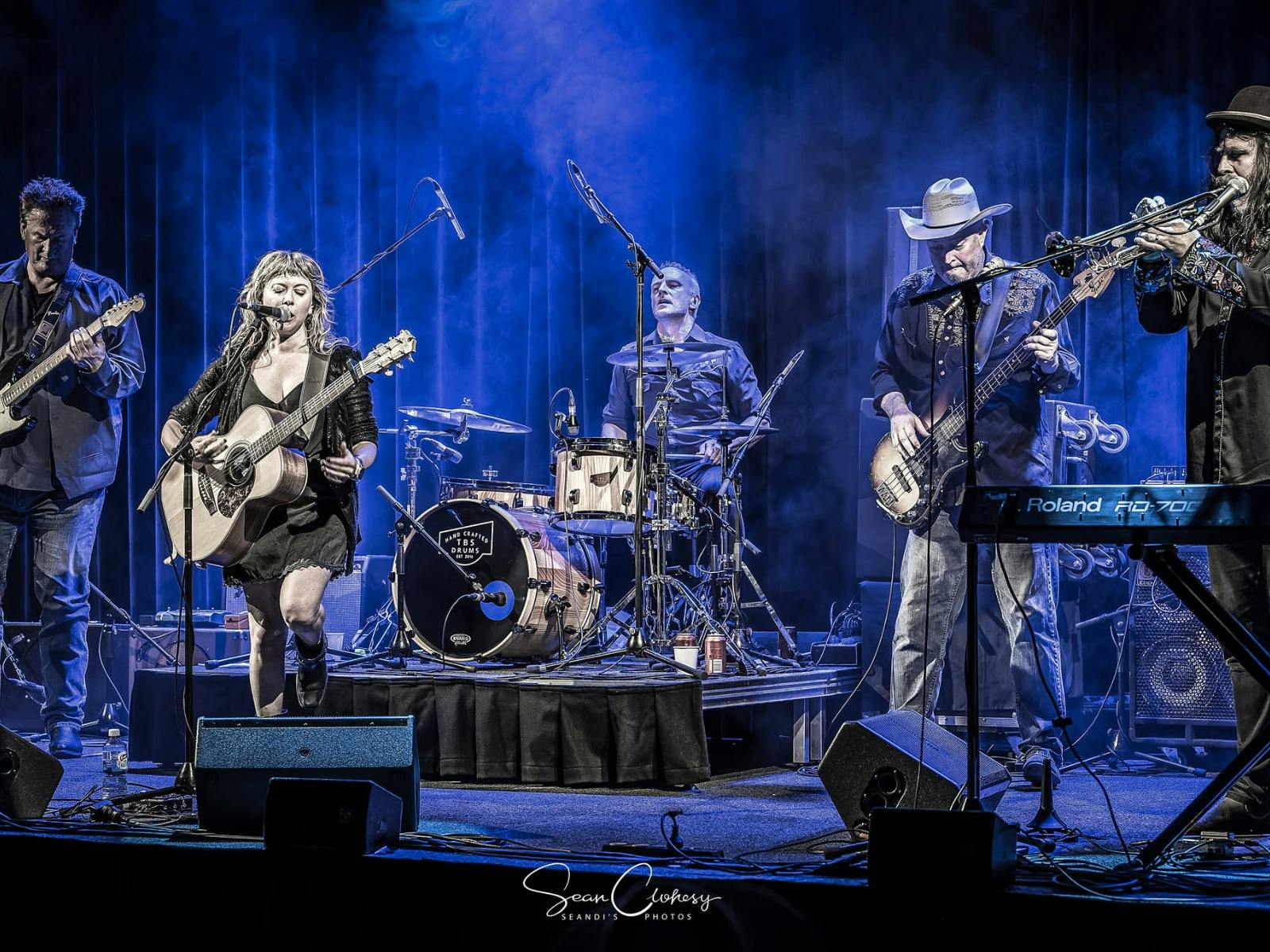 Brooke Taylor at the Delatite Hotel