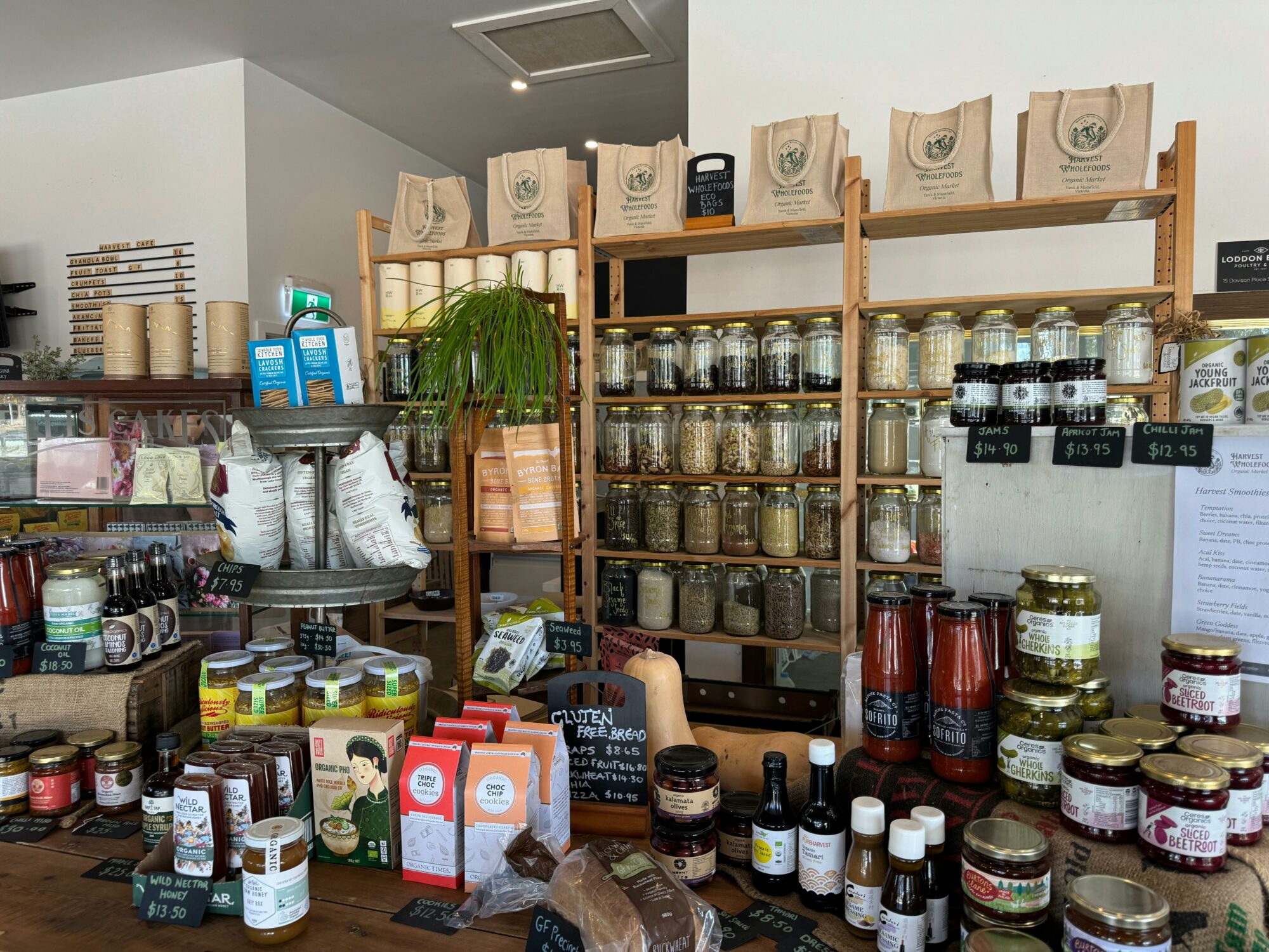 Harvest Organic Market & Cafe