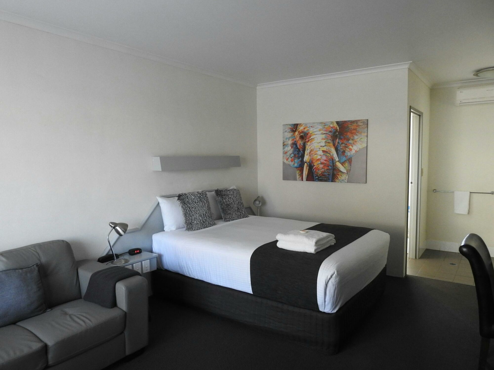 Executive Queen Room