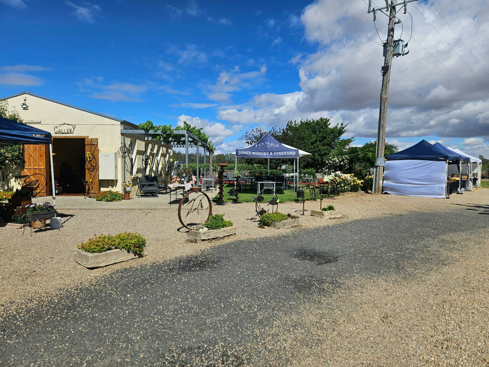 front of Jones Winery showing market stalls