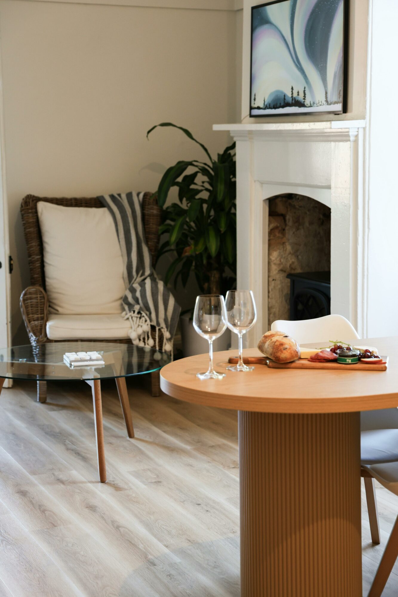 Sitting Lounge with fireplace