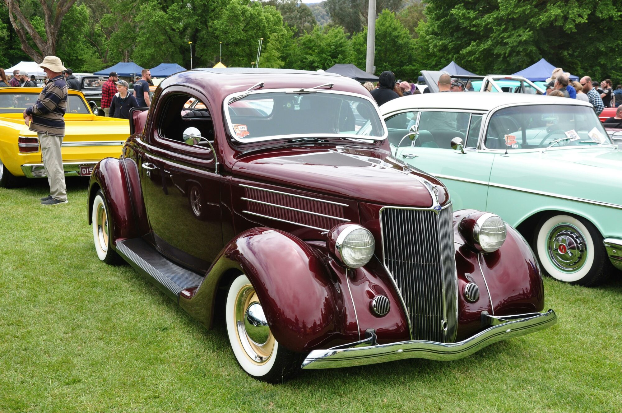 Bright Rotary Rod Run Market